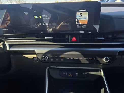 Certified 2025 Kia Carnival LXS image 15