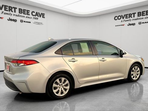 Used 2023 Toyota Corolla LE image 11