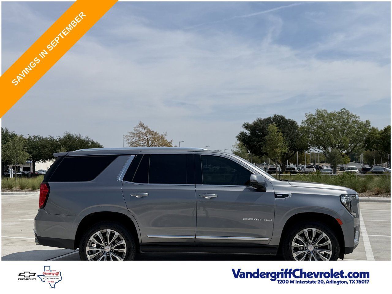 Used 2021 GMC Yukon Denali w/ Denali Premium Package AWD/4WD image 3