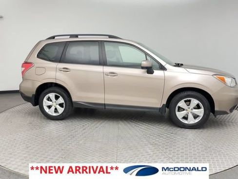 Used 2015 Subaru Forester 2.5i Premium AWD/4WD image 9