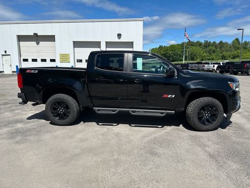Used 2017 Chevrolet Colorado Z71 w/ Z71 Midnight Edition AWD/4WD image 6