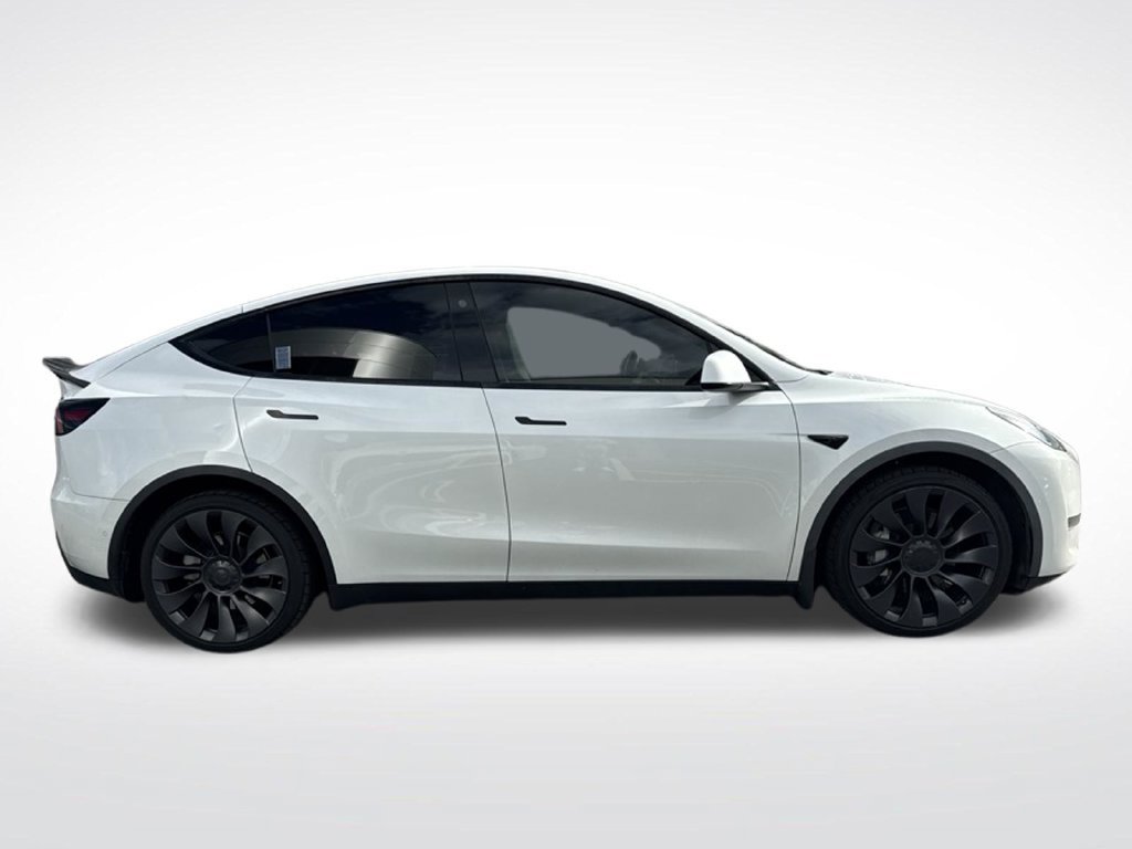 Used 2022 Tesla Model Y Long Range AWD/4WD image 4