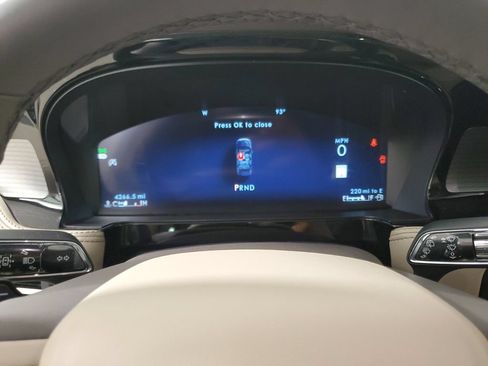 Certified 2024 Lincoln Corsair AWD image 26