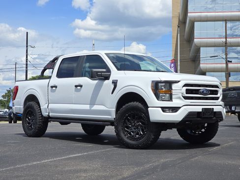 Used 2023 Ford F150 XLT AWD/4WD image 2