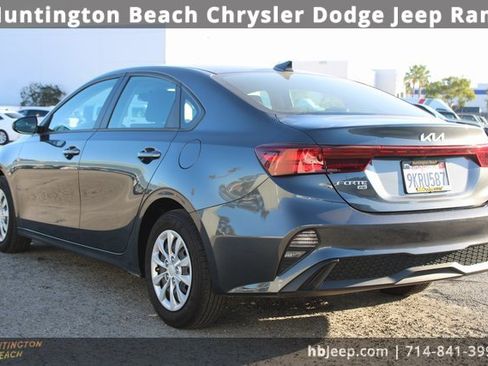 Used 2024 Kia Forte LX image 3