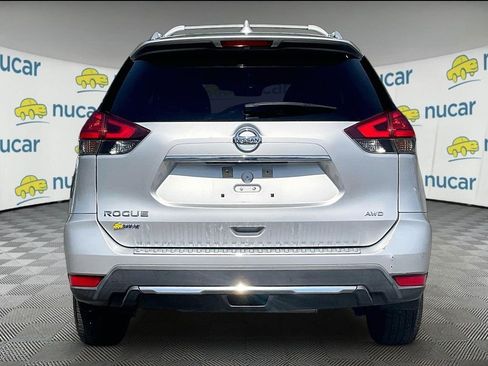 Used 2017 Nissan Rogue S w/ S Appearance Package AWD/4WD image 5