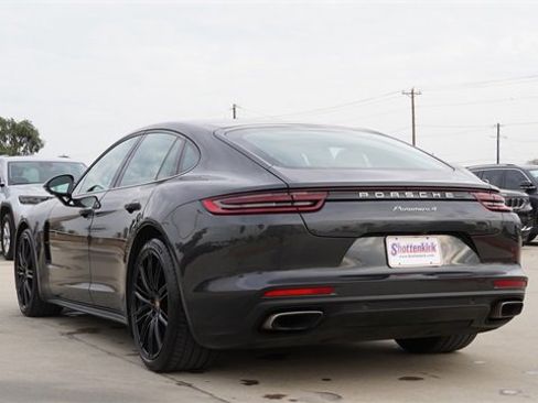 Used 2020 Porsche Panamera 4 image 7