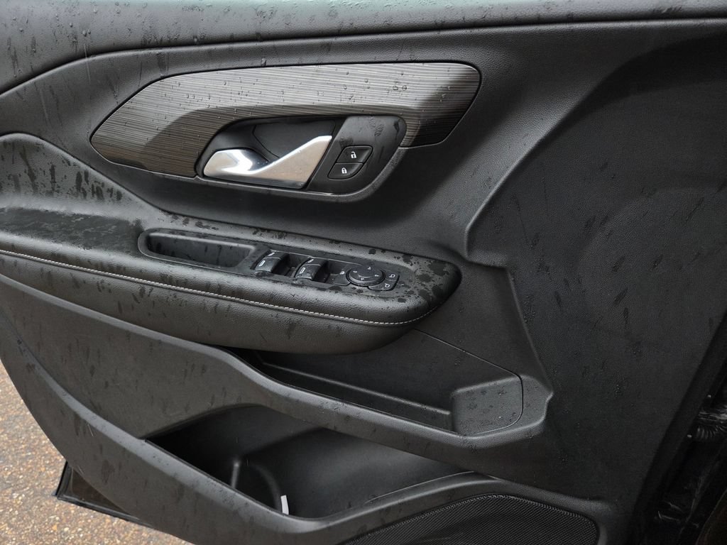 Used 2024 GMC Terrain SLE FWD image 18