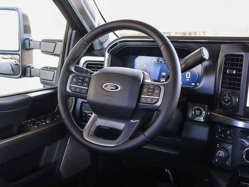 New 2025 Ford F350 4x4 Crew Cab Super Duty image 17