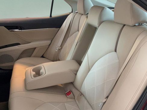 Used 2018 Toyota Camry XLE w/ Driver Assist Package FWD image 30