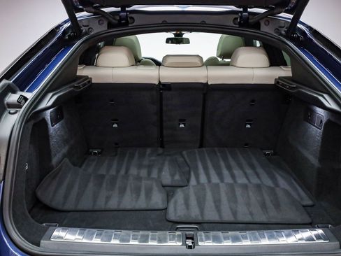 Certified 2022 BMW X6 xDrive40i w/ M Sport Package image 28