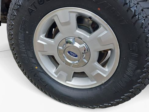Used 2014 Ford F150 XLT AWD/4WD image 9