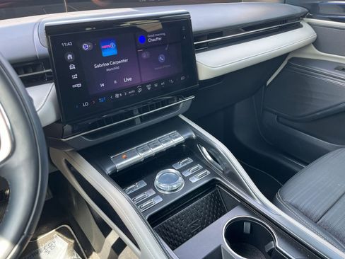 Used 2024 Lincoln Nautilus Reserve image 41