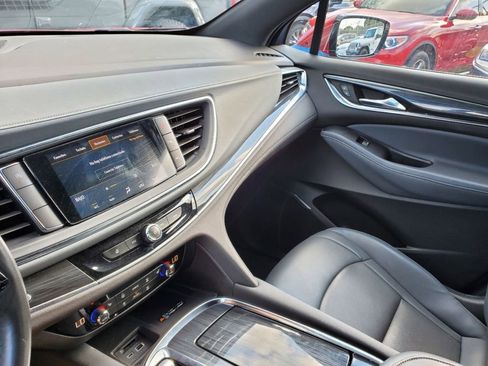 Used 2024 Buick Enclave Essence w/ Sport Touring Edition image 19