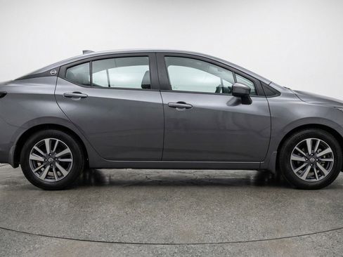 Used 2025 Nissan Versa SV FWD image 11