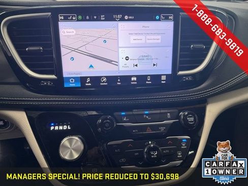 Used 2024 Chrysler Pacifica Select image 7