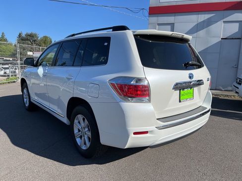 Used 2013 Toyota Highlander 4WD Hybrid image 6