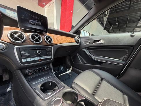 Used 2019 Mercedes-Benz GLA 250 4MATIC image 18