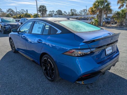 New 2026 Nissan Sentra SR w/ Floor Mat Package FWD image 6