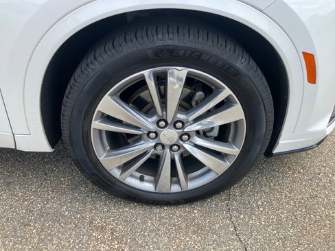 Used 2020 Cadillac XT6 Premium Luxury FWD image 25