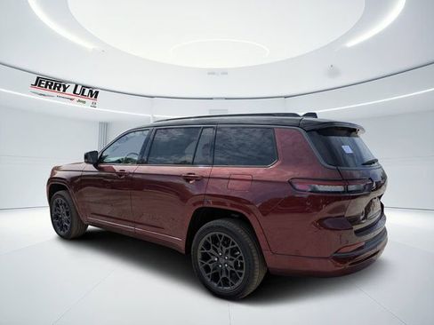 New 2026 Jeep Grand Cherokee L Summit w/ Obsidian Package AWD/4WD image 5