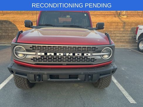 Used 2024 Ford Bronco Badlands image 1