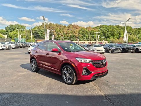 Used 2023 Buick Encore GX Select w/ Experience Buick Package AWD/4WD image 3