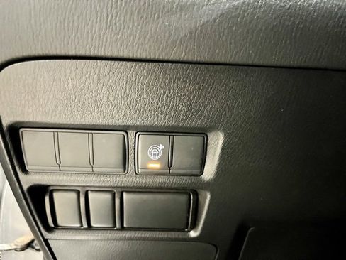 Used 2022 Nissan Armada SV image 19