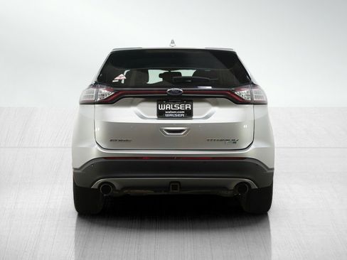 Used 2017 Ford Edge Titanium w/ Technology Package AWD/4WD image 4