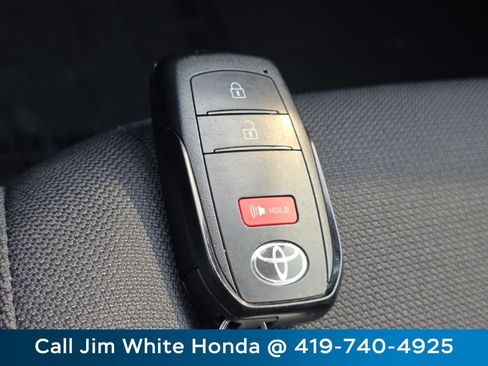 Used 2024 Toyota Corolla SE FWD image 33