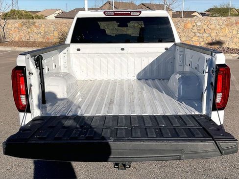 Used 2025 GMC Sierra 1500 SLT image 18