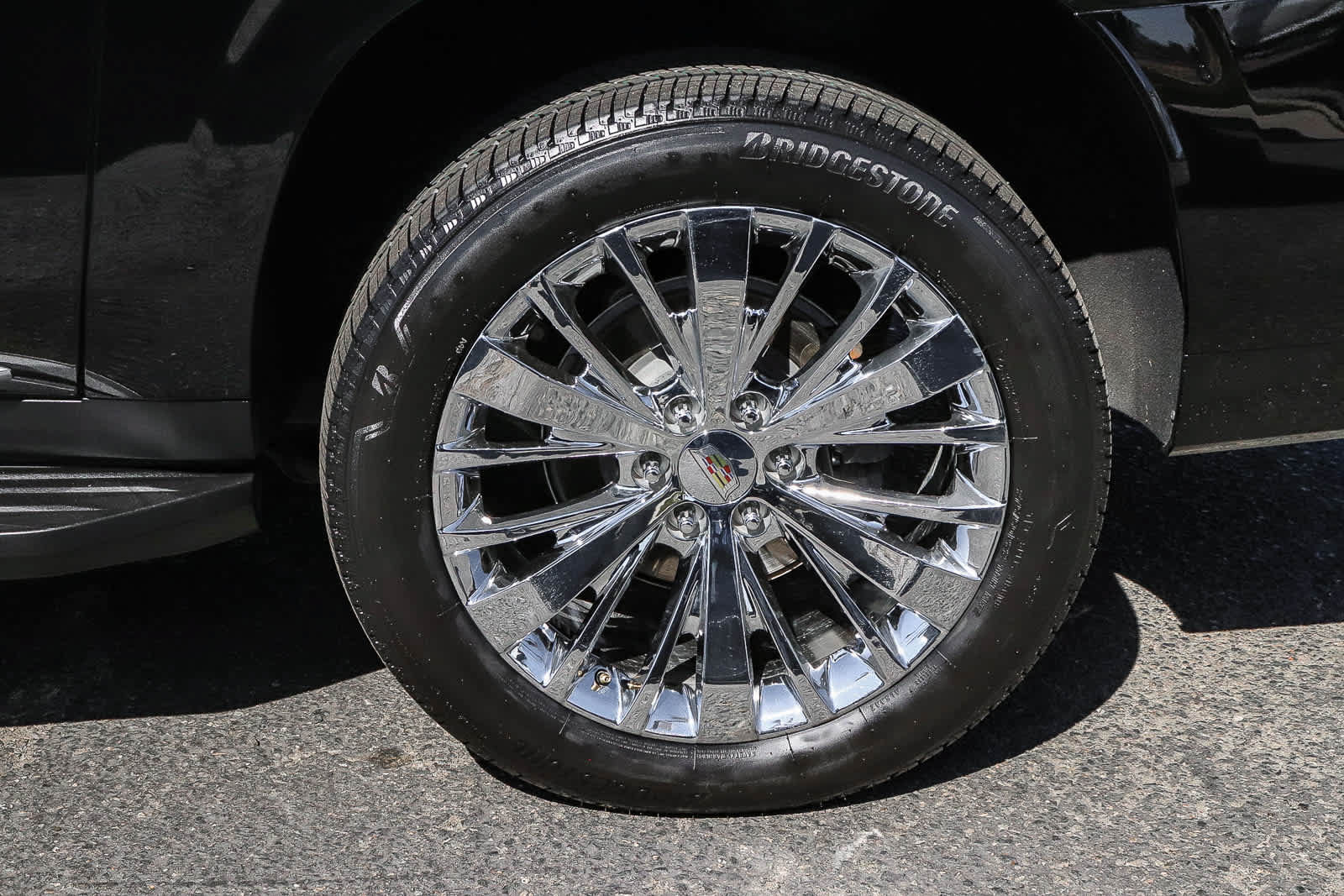 Used 2023 Cadillac Escalade ESV Premium Luxury Platinum AWD/4WD image 13