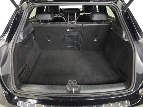 Used 2018 Mercedes-Benz GLA 250 4MATIC image 7