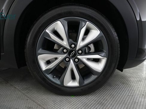 Used 2023 Chevrolet Bolt EUV LT w/ Convenience Package FWD image 20