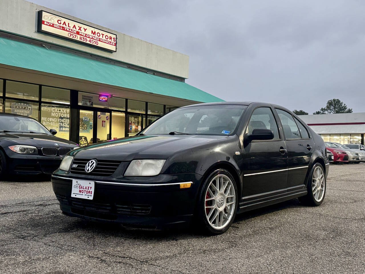 Used 2005 Volkswagen Jetta GLI FWD image 1