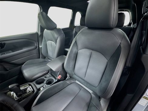 New 2025 Subaru Forester Touring image 20