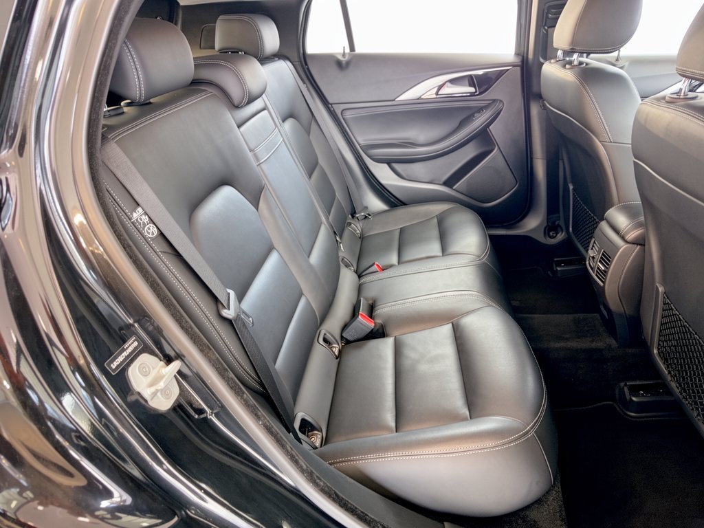 Used 2018 INFINITI QX30 FWD image 29