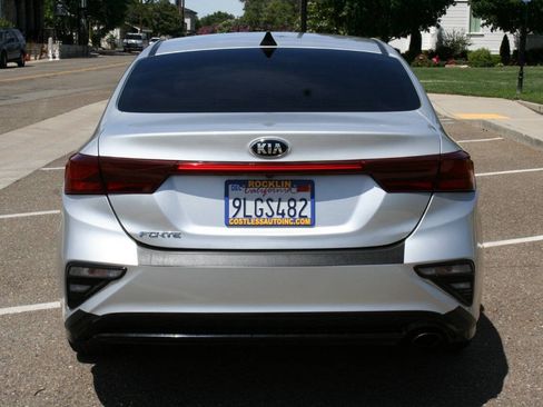 Used 2021 Kia Forte LXS FWD image 5