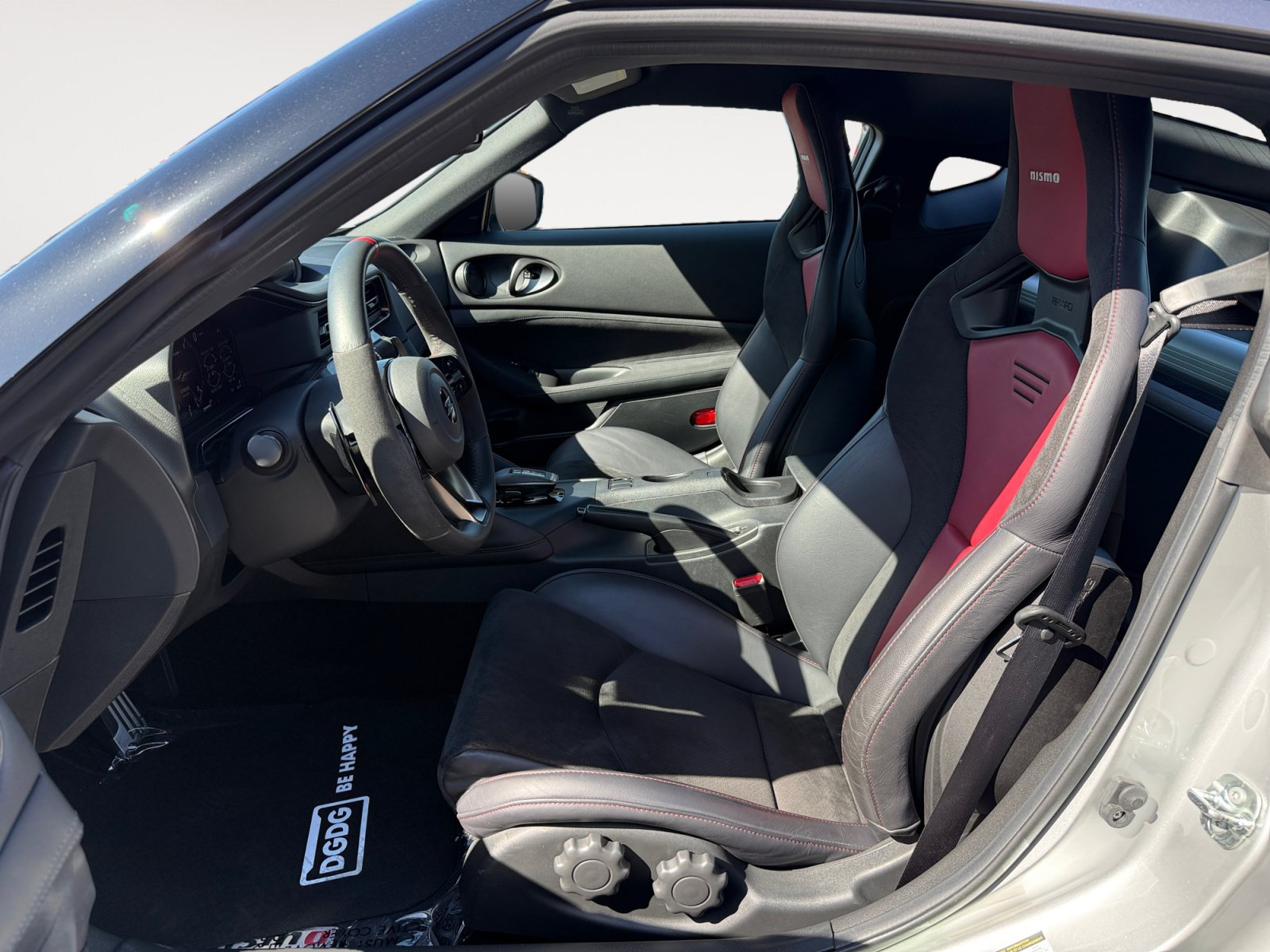 Used 2024 Nissan Z NISMO w/ Floor Mat Package RWD image 10