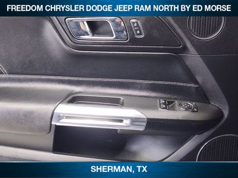 Used 2016 Ford Mustang GT Premium w/ Black Accent Package RWD image 17