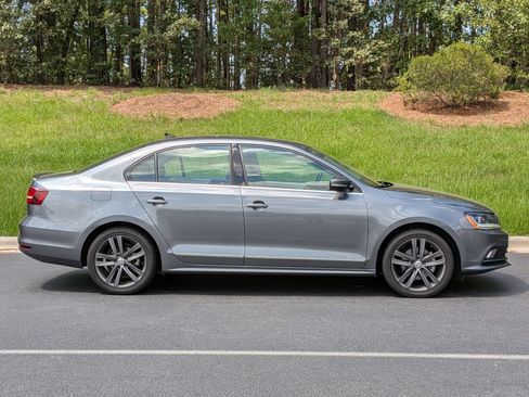 Used 2018 Volkswagen Jetta SEL FWD image 26