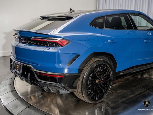 Used 2025 Lamborghini Urus SE image 28