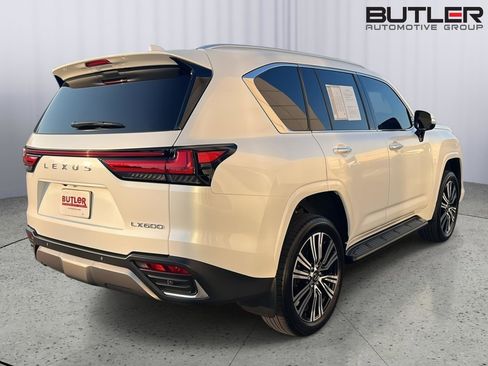 Certified 2025 Lexus LX 600 4WD w/ Accessory Package (Z1) image 6