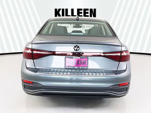 New 2026 Volkswagen Jetta SE FWD image 6