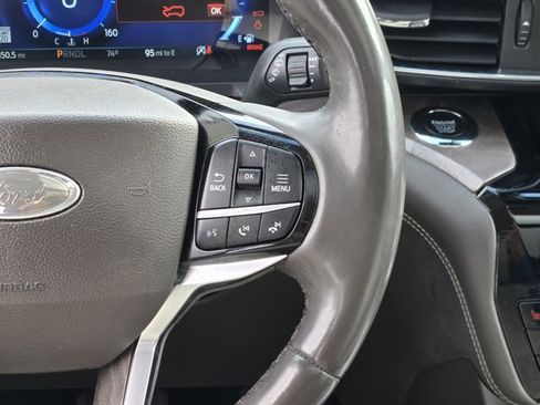 Certified 2022 Ford Explorer Platinum w/ Equipment Group 601A image 27