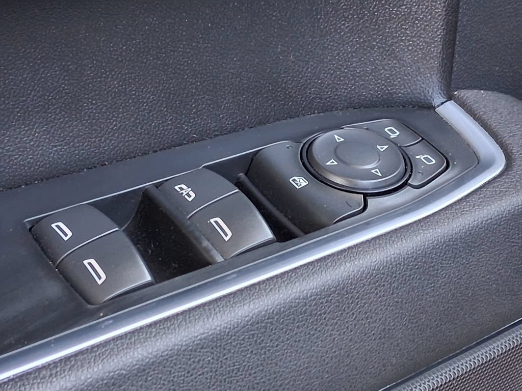 Used 2025 Chevrolet Silverado 1500 LT Trail Boss w/ Convenience Package II AWD/4WD image 18