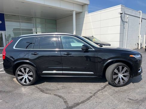 Used 2023 Volvo XC90 T8 Plus w/ Protection Package Premier AWD/4WD image 2