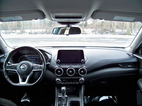 Used 2021 Nissan Sentra SV FWD image 38