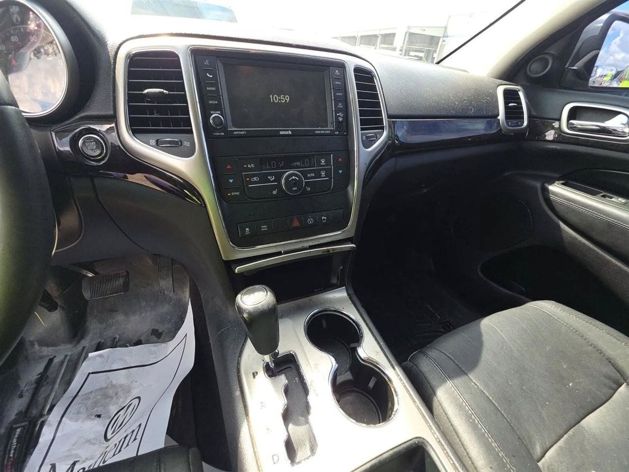 Used 2013 Jeep Grand Cherokee Laredo RWD image 16
