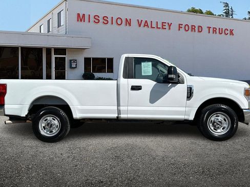 Used 2022 Ford F250 XL w/ Power Equipment Group image 3